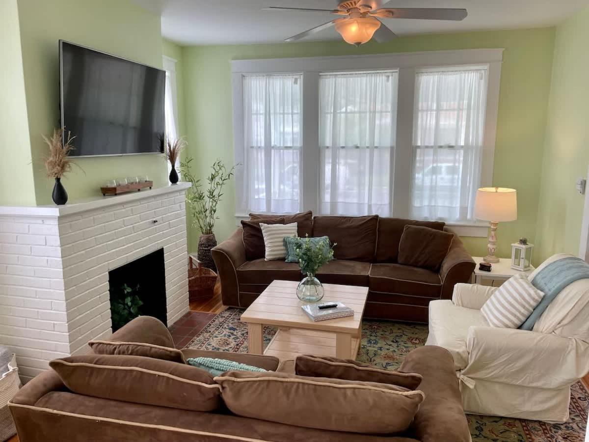 Key Lime Cottage Steps From Cape Charles Beach エクステリア 写真